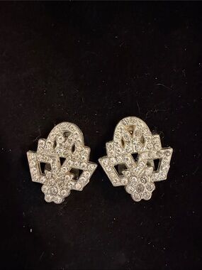 Crystal Art Deco Style Silver-Tone Shoe Clips - Silver Tone